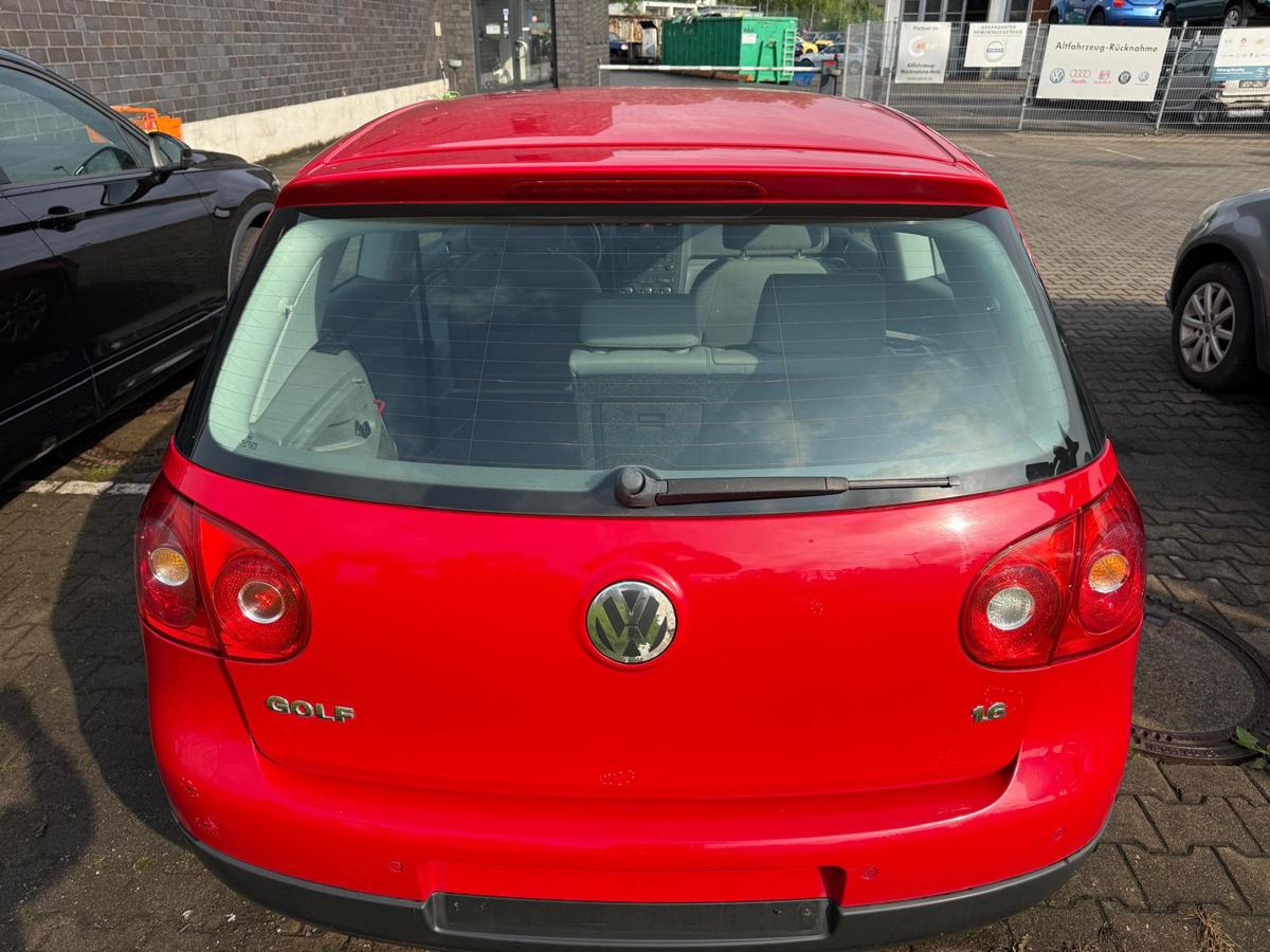 VW Golf V original Heckklappe mit Scheibe LY3D Tornadorot Fließheck BJ04